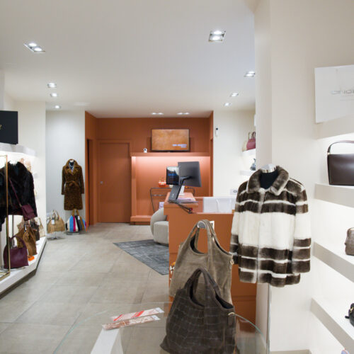 Boutique Ginger a Montecatini Terme, interno del nuovo negozio in Corso Matteotti 47 - foto 9